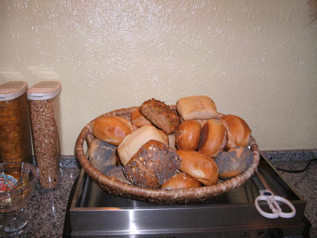 אאכן Hotel Stadtnah מראה חיצוני תמונה