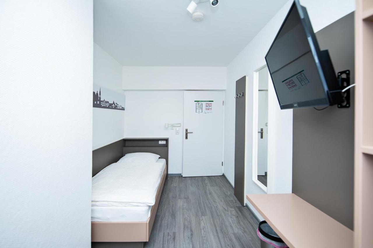 אאכן Hotel Stadtnah מראה חיצוני תמונה