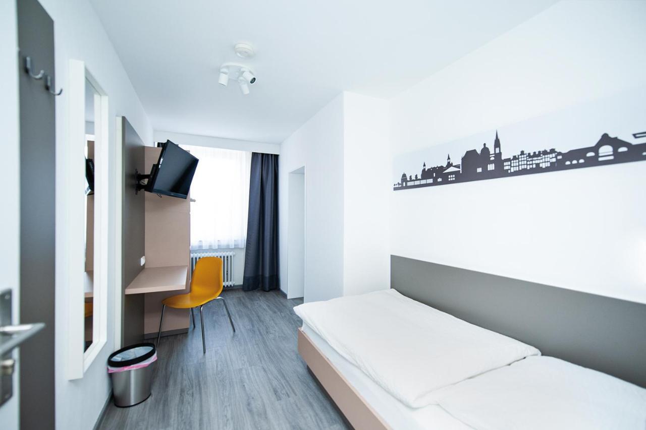 אאכן Hotel Stadtnah מראה חיצוני תמונה